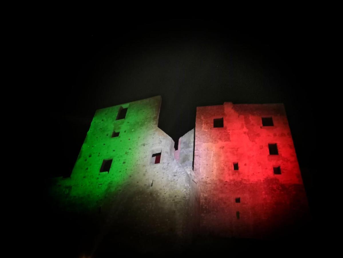 Basilicata Al Volo Hostel Бриндизи ди Монтаня Екстериор снимка
