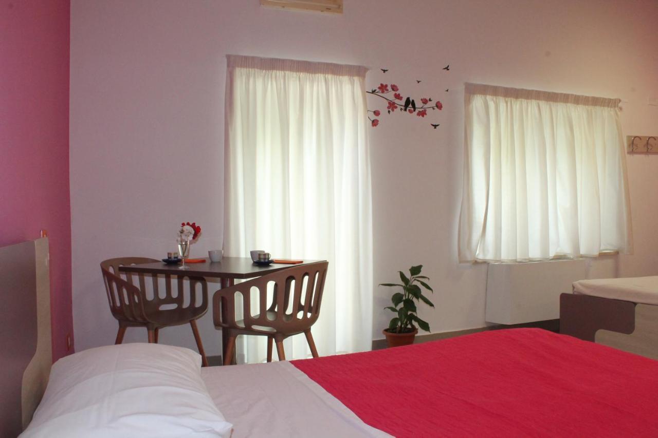 Basilicata Al Volo Hostel Бриндизи ди Монтаня Екстериор снимка