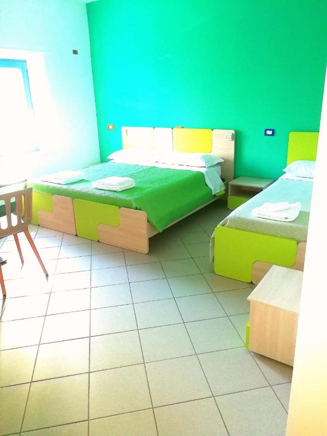 Basilicata Al Volo Hostel Бриндизи ди Монтаня Екстериор снимка
