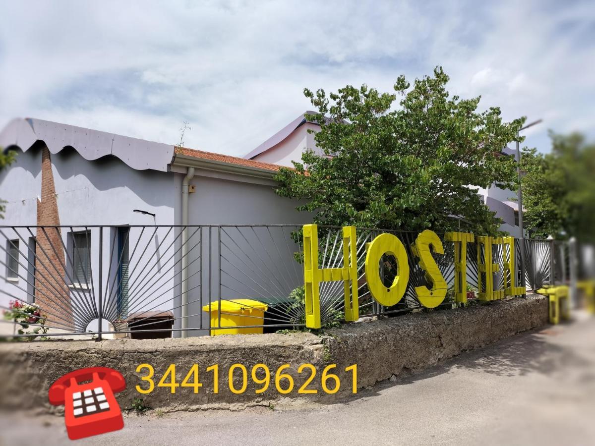 Basilicata Al Volo Hostel Бриндизи ди Монтаня Екстериор снимка