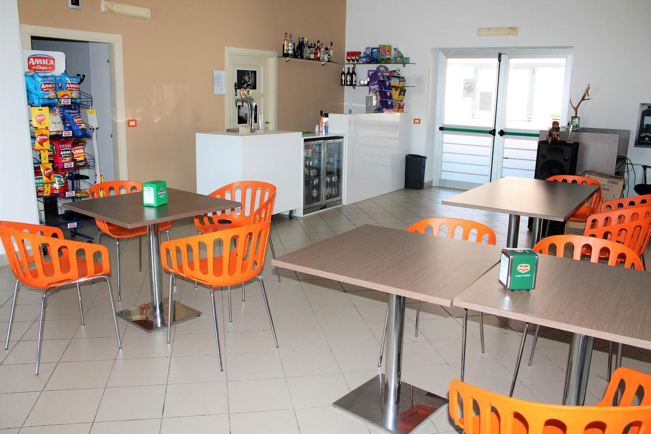 Basilicata Al Volo Hostel Бриндизи ди Монтаня Екстериор снимка