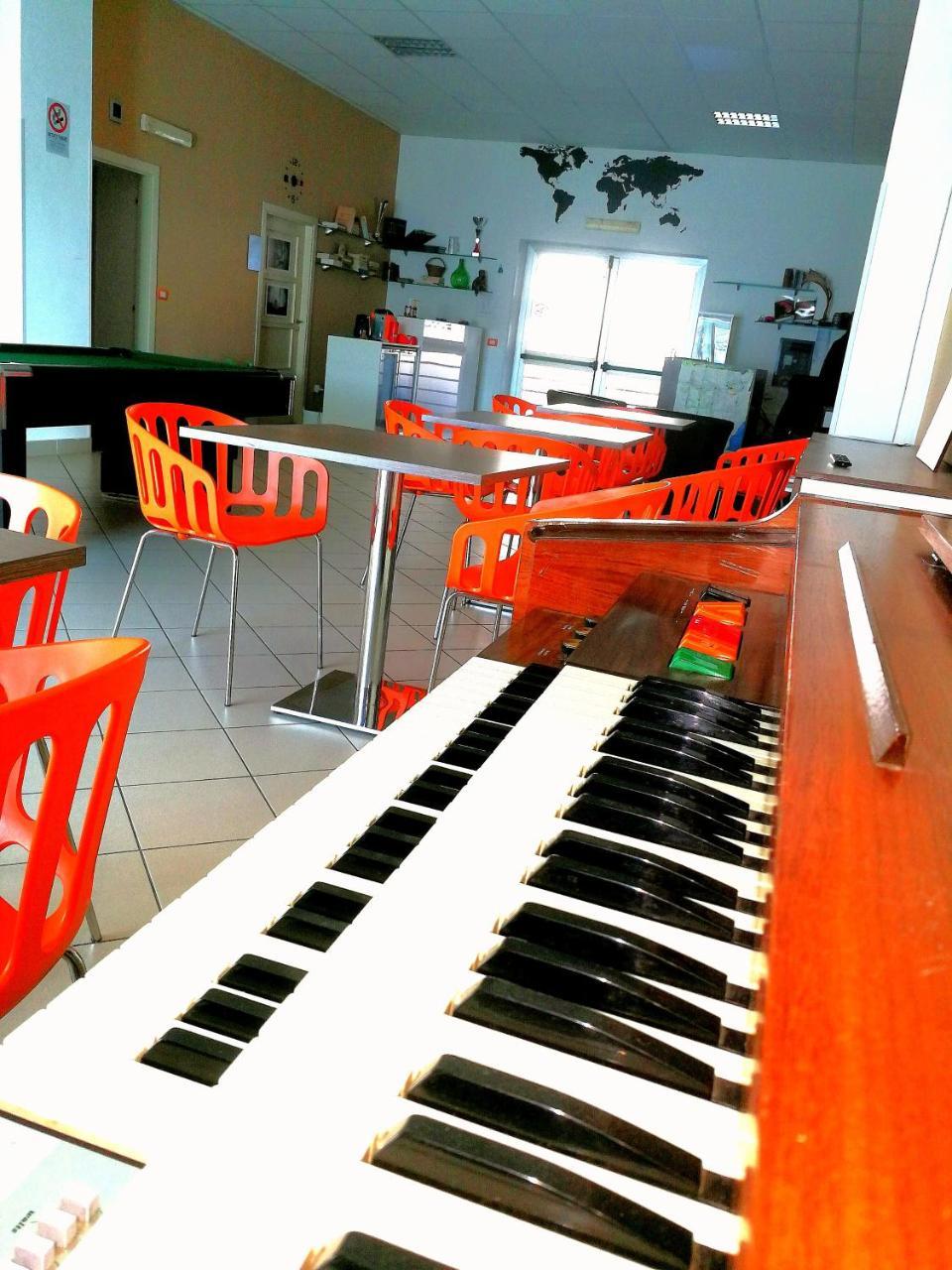 Basilicata Al Volo Hostel Бриндизи ди Монтаня Екстериор снимка