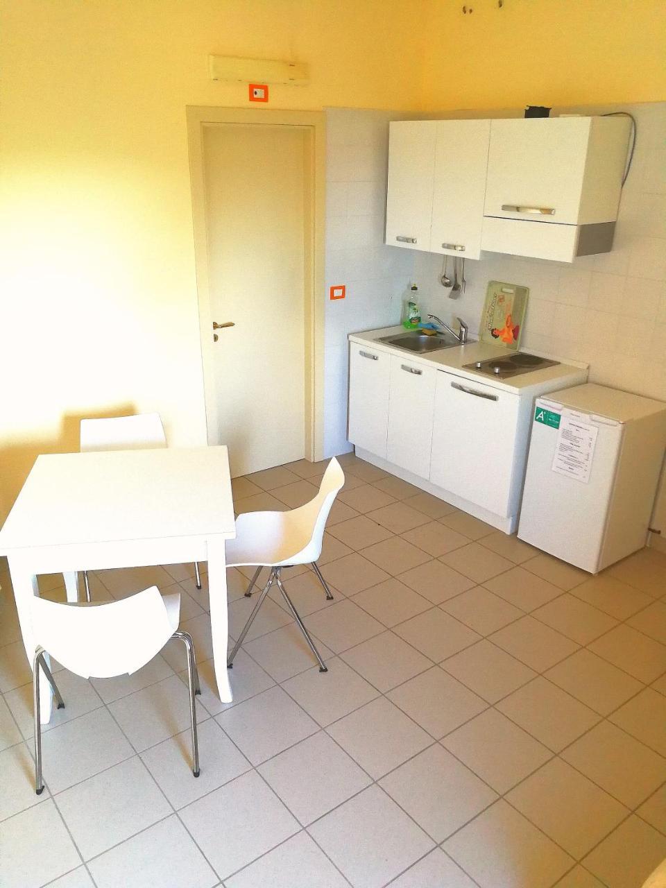 Basilicata Al Volo Hostel Бриндизи ди Монтаня Екстериор снимка
